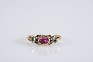 O56V10 Gold 585 14kt and Silver Ring with Diamonds condition Approx 0.24ct & Ruby 1900