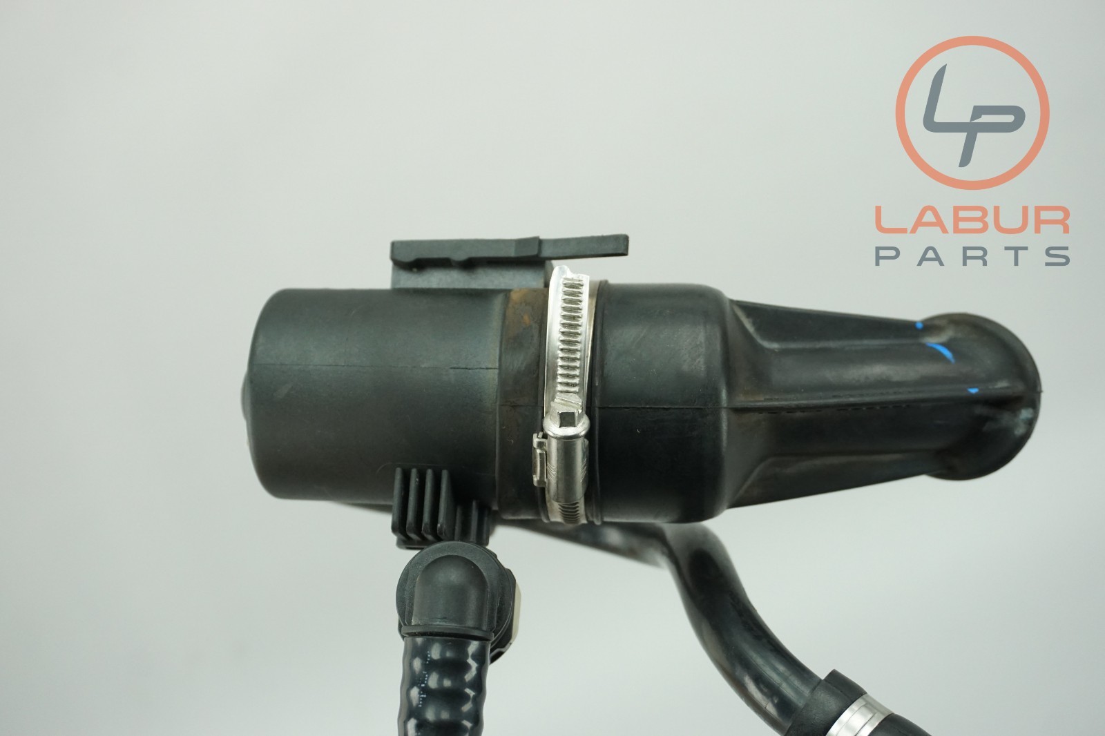 M139 04-07 Maserati Quattroporte Bosch Fuel Leak Detection Pump Unit A811