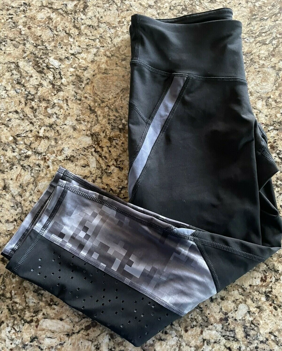 Champion Duo Dry Athletic Pants Capri Leggings Black and Gray