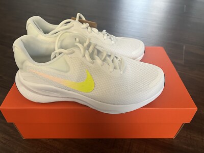 Nike Revolution 7 Athletic Shoes
