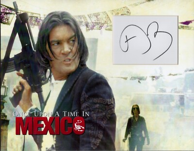 ANTONIO BANDERAS SIGNIERT KLEIN EINMAL IN MEXIKO FOTO MONTIERUNG