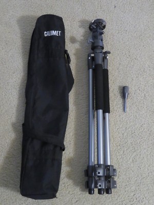 Calumet CK6100 Tripod with Extension & Carrying Case Bag in Excellent Condition!