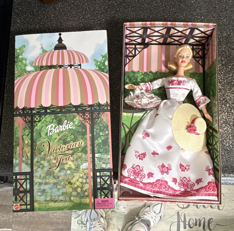 Barbie Victorian Tea 12in Collector Edition Doll Set (1998)
