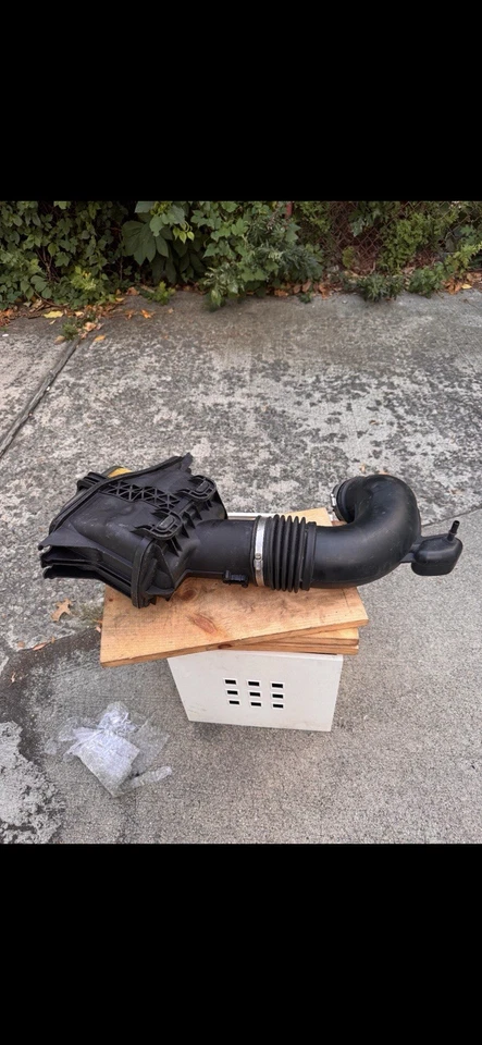 2020-2022 Ford F250 F350 F450 Super Duty Air Intake Assembly OEM 6.7L Diesel - Image 3 of 4