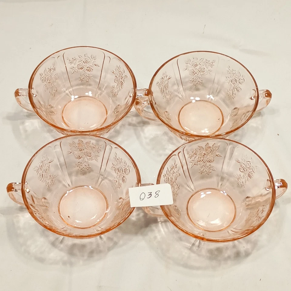 Juego de 4 tazas de cristal rosa de la depresión Sharon repollo rosa con asas Foto 3 de 4