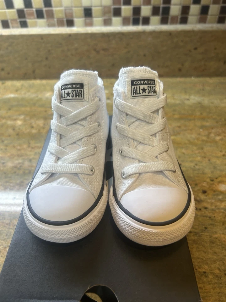 Top alto Converse Infant talla 6 Chuck Taylor Foto 3 de 4