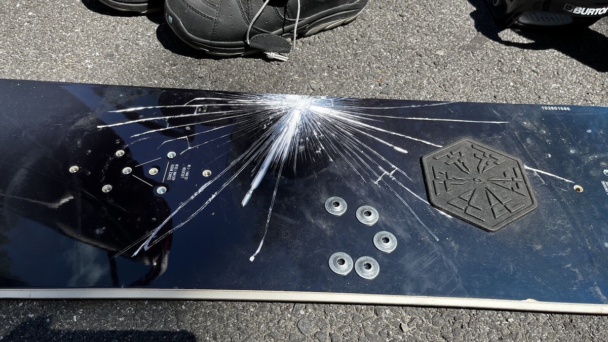 5 Ft Burton Snowboard with Freestyle Boot Bindings Blunt 156