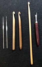 Vintage Lot Of 5 Crochet Hooks And Seem Ripper Various Sizes And Materials