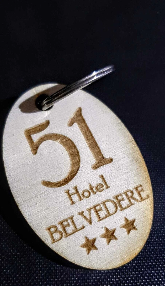Grande Portachiavi In Plexiglass Personalizzato Per Hotel, B&B, Campeggi E Case Mobili - Incisione Bianca, Spessore 6 Mm, Scegli Il Colore