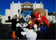 1992 Postcard, Movie World, Looney Tunes Characters, Gold Coast, Queensland (C)