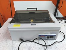 Defective Fisher Scientific Isotemp 2332 Heated Water Bath w/ Lid AS-IS