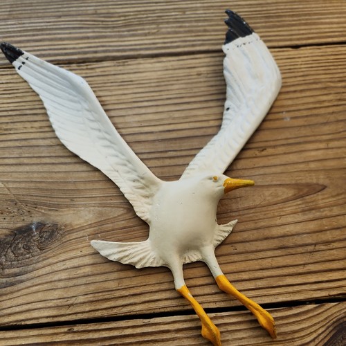 Vintage 1960's Cast Iron Flying Seagull-Wall Art-metal-hand painted
