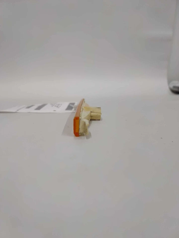 Chevrolet Beretta 1990-96 diestro luz de estacionamiento señal de giro (montado en parachoques) Z26 Foto 2 de 4