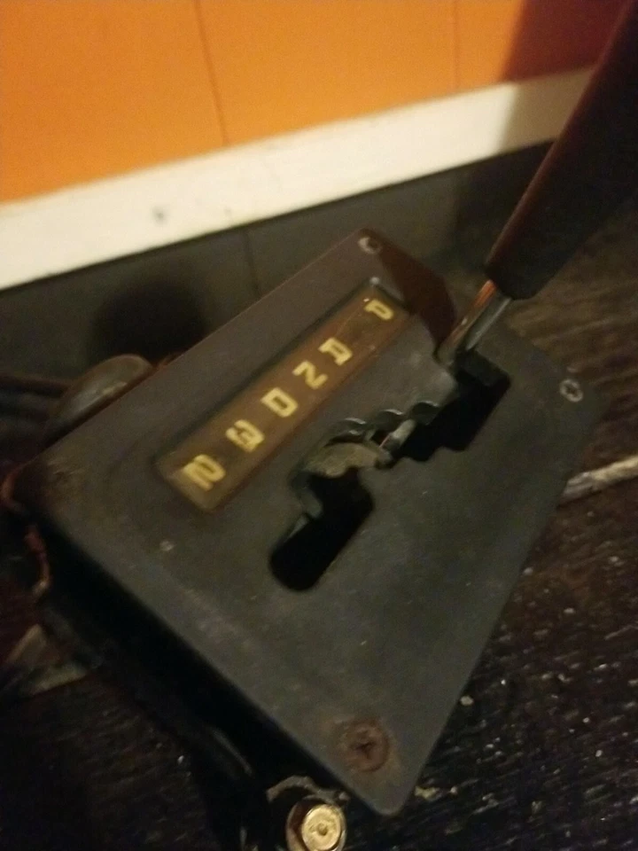 MERCEDES 190E 1984 1985 1986 1987 TRANSMISIÓN PISO PALANCA DE CAMBIOS CAJA DE CAMBIOS 2012670905 Foto 2 de 4