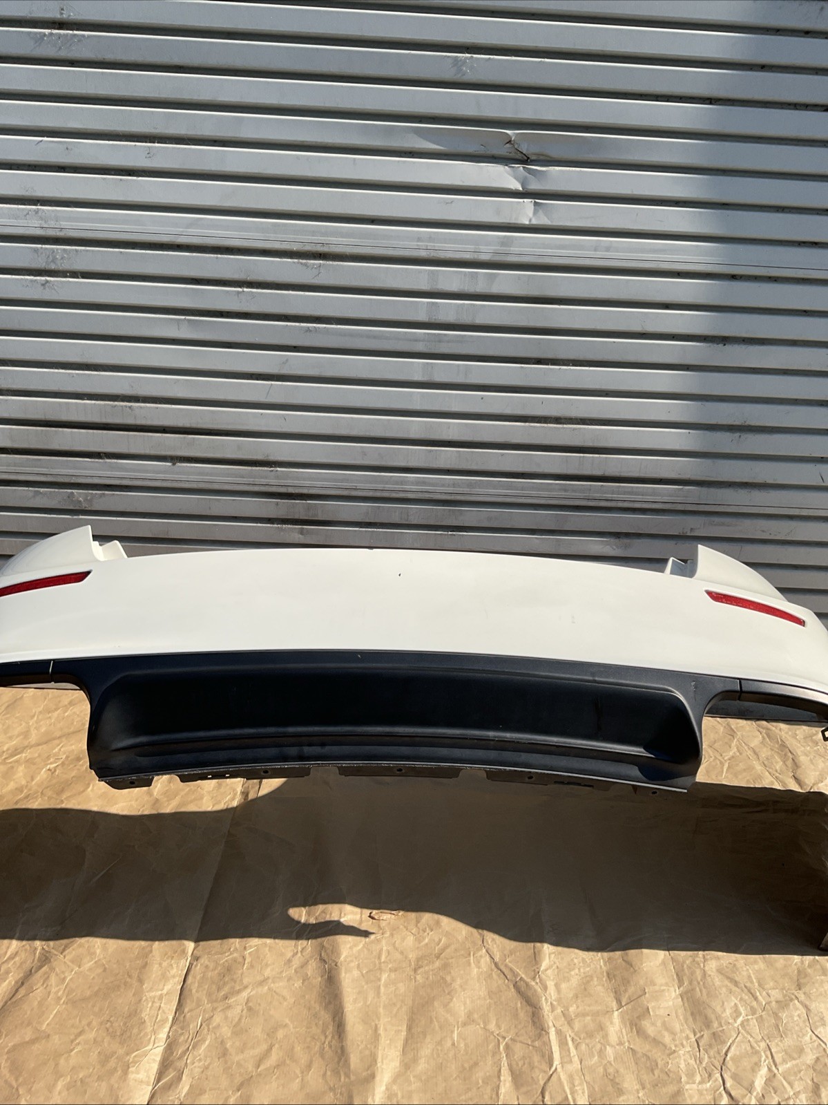 14-20 MASERATI GHIBLI REAR BUMPER COVER ASSEMBLY WHITE BIANCO VR.268 OEM.