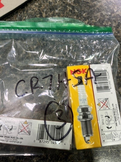 Set Of 3 Spark Plugs NGK CR7HSA 4549 PLUG TUB