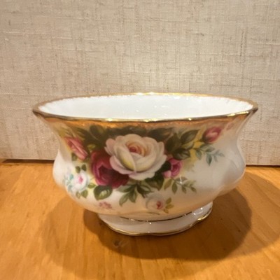 Royal Albert Celebration Rose Floral Decorative sugar Bowl England