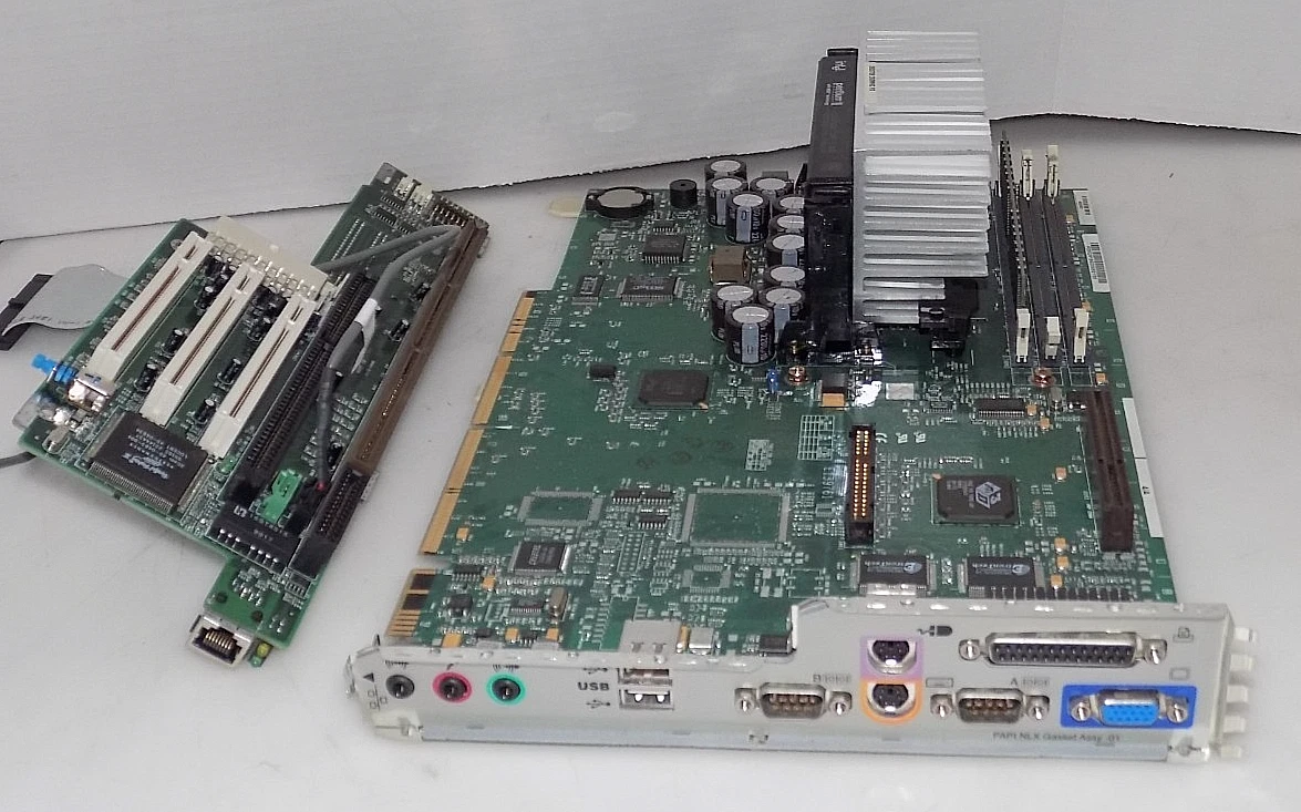 Bundle Carte Mère Intel Gateway 2000 Slot 1 – Pentium III 450 MHz, 256 Mo RAM – Testé