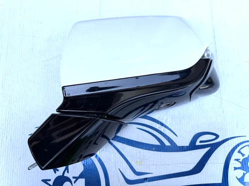 2021-2024 CHEVY TAHOE SUBURBAN SCALADE LH DRIVER SIDE MIRROR  OEM 84977552