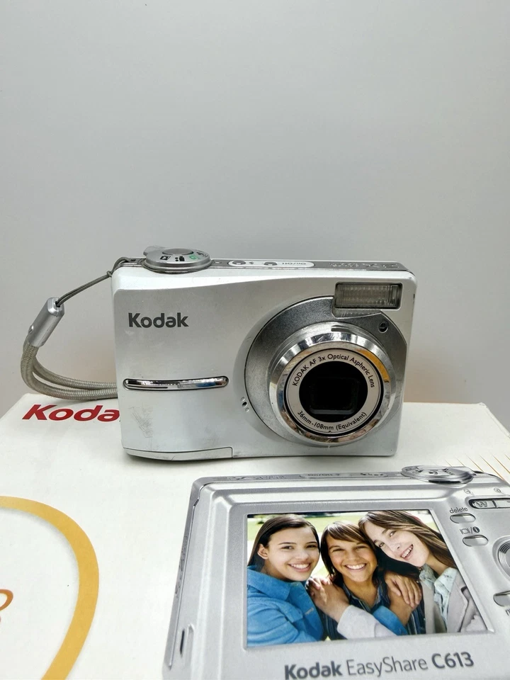 Kodak EasyShare C613 6.2MP Digital Camera - Silver With SD Card Tested - Image 2 of 4