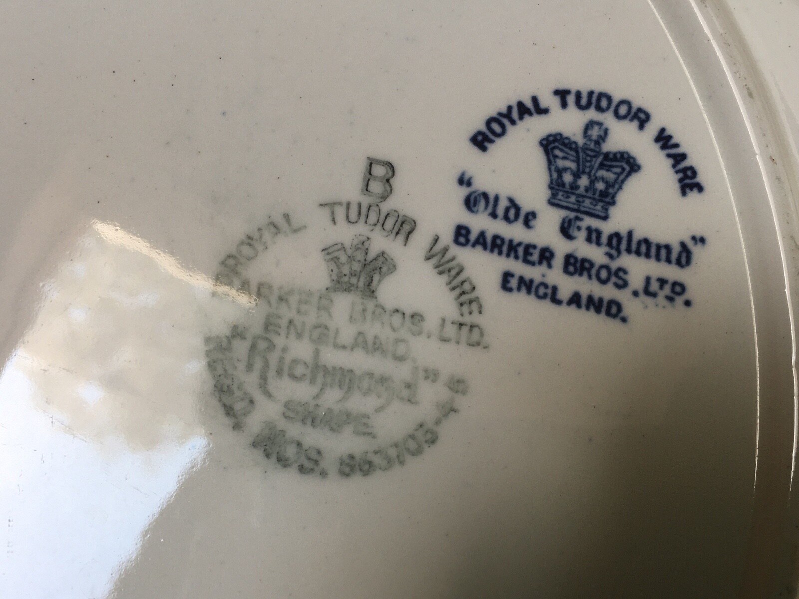 Set 4 Royal Tudor Ware Barker Bros Olde England 10 inch Dinner Plate