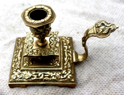 Ancien Bougeoir En Métal Type Bronze - Patine D'époque