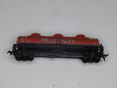 #ad #ad Athearn HO Scale 1:87 Gauge Three Dome Tank Freight Train Car #2387 Mobile Gas $9.95