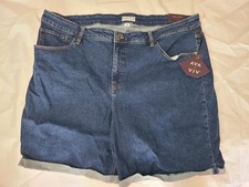 Women's Plus Size High-Rise Jean Shorts Ava  Viv Medium Wash Size 26W
