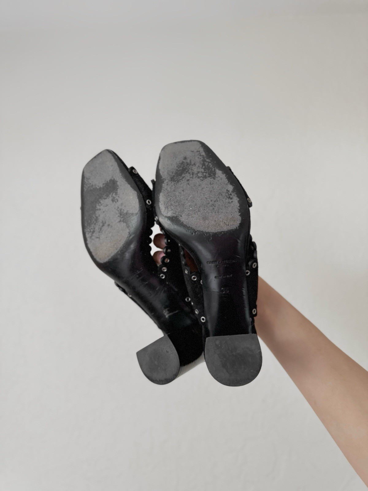 Sandali YSL Saint Laurent Paris neri scamosciati borchie tacco a blocco taglia 36