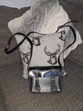 DR MARTENS BORSA A TRACOLLA 7 POLLICI PELLE LISCIA NERA