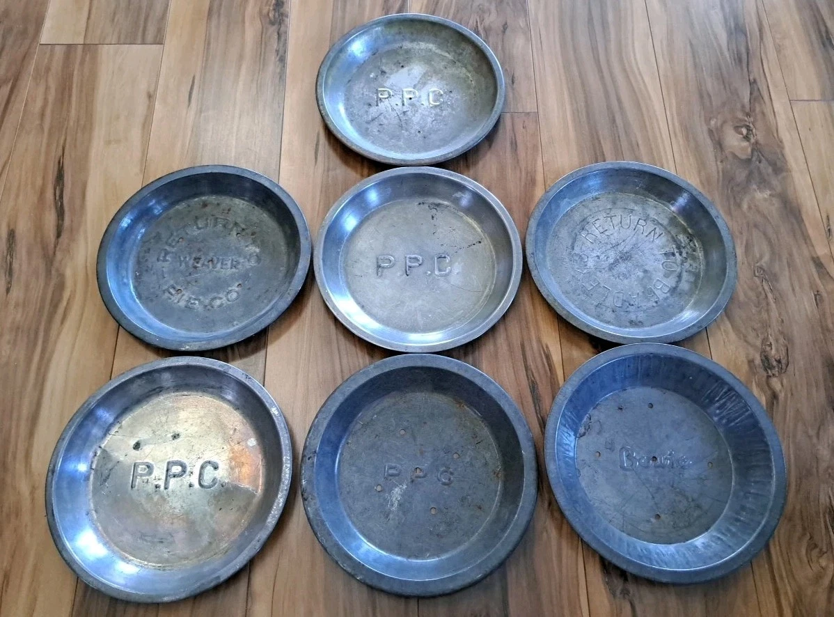 7 Vintage Metal Pie Pans Various Brands 9"W See Photos
Opens in a new window or tab