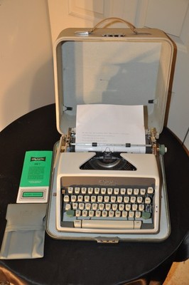 1960s Olympia SM7 De Luxe Typewriter w/Hard Case Working Classic Vtg - Good Cond