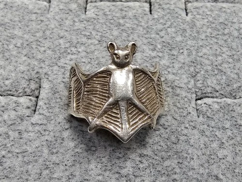 GRANDMA GRABE'S BEAUTIFUL VINTAGE 925 STERLING SILVER BAT 5G RING SIZE 10