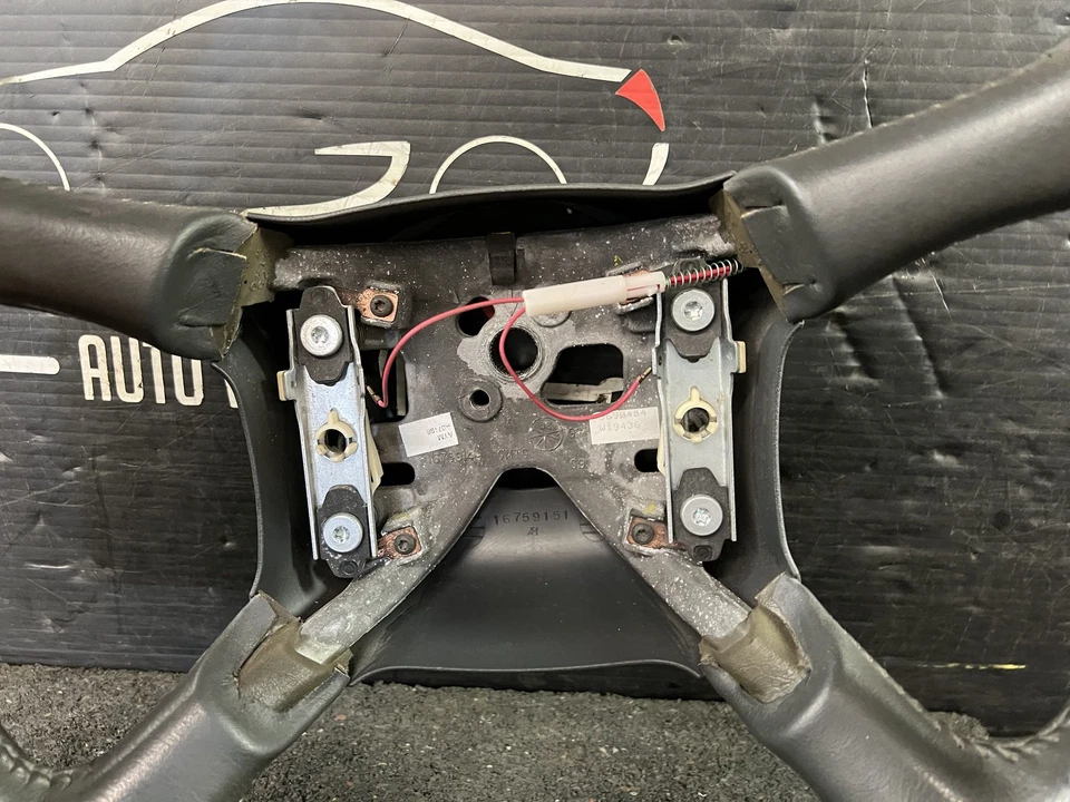 98-99 GMC SUBURBAN K2500 黑色皮革包装钢圈 — 第 3/4 张图片