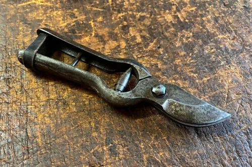 Vintage 9" Garden Pruning Secateurs. Cast Steel 1950's Sharp & Ready To Use!!
