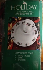 12 PIECE HOLIDAY HOLY BERRY DINNERWARE SET ~ DINNER PLATES, CUPS, SAUCERS ~ NEW