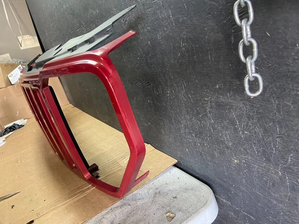 Jeep Liberty 2008 2009 2010 2011 2012 parrilla superior delantera OEM O1236 DG Foto 2 de 4