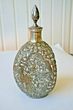 China Glasflasche (Karaffe), 3-seitig, Mantel-Material wohl Bronze versilbert