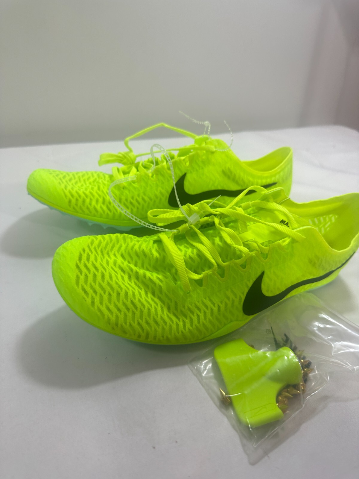 Nike Zoom Mamba V Track Spikes Mens Size 10 Volt Green Black DR9945700