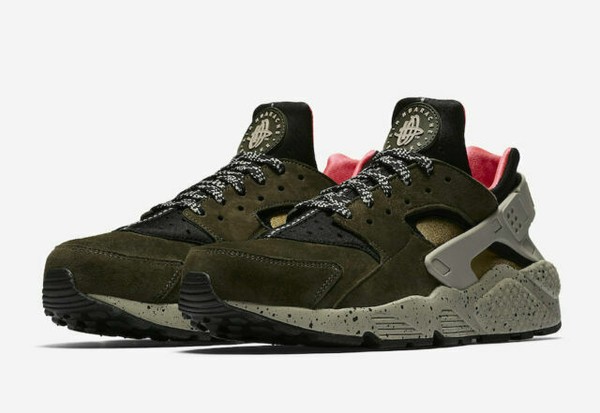 nike huarache desert moss