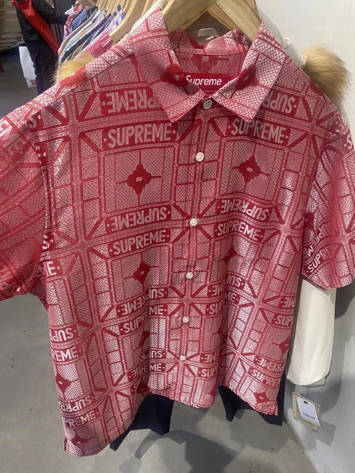 Chemise Supreme Tray Jacquard S/S rouge taille MOYENNE