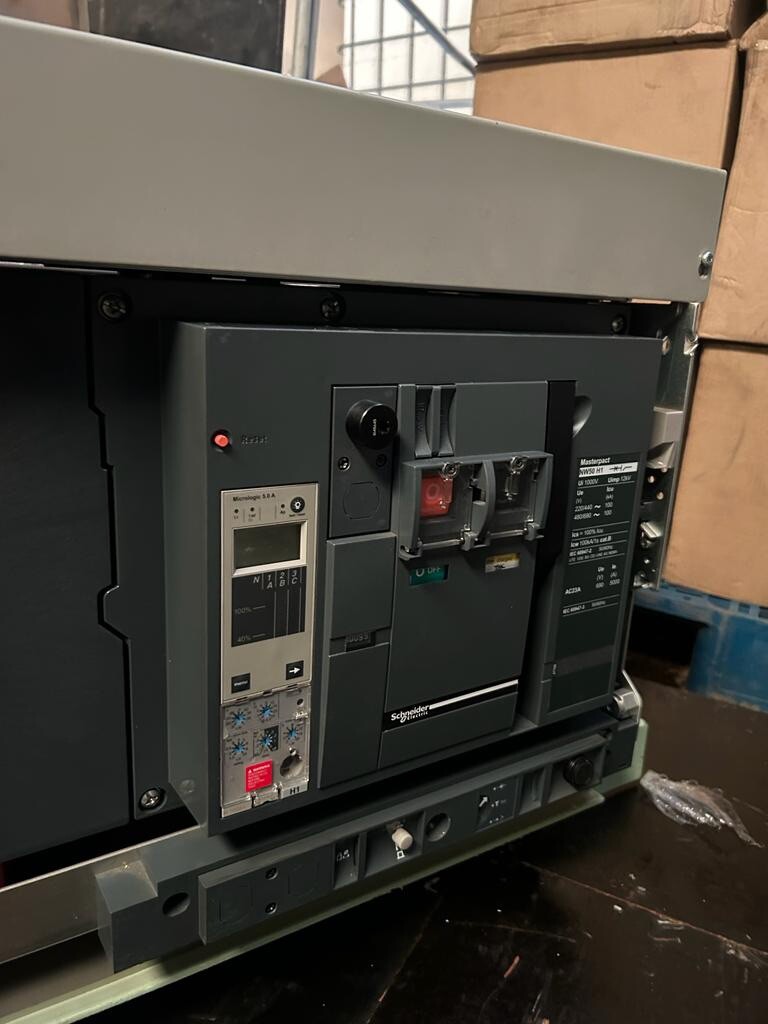 Refurbished Schneider Electric NW50H1 Air Circuit Breaker 5000A 3P ...