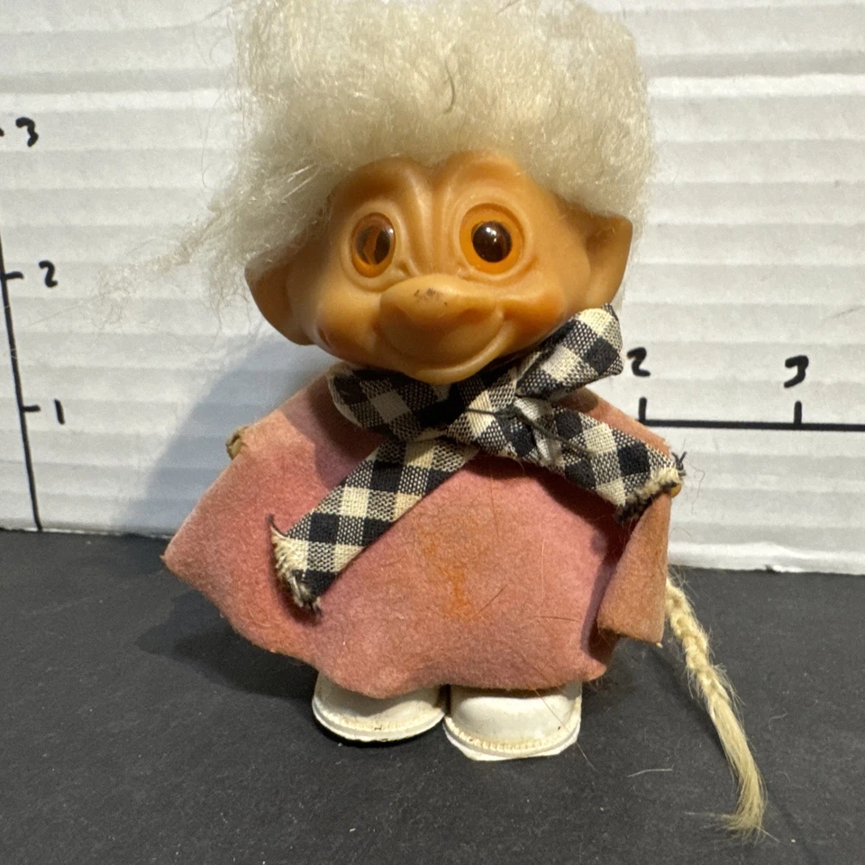 1960-е 2,5 дюйма винтажный наряд и обувь Uneeda Wishnik Troll маленький тролль оранжевые глаза - Изображение 3 из 4