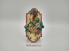 ANTIGUA ALDABA DE PUERTA DE HIERRO FUNDIDO CESTA FLORAL HUBLEY #205 pintura original con PEGATINA
