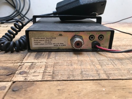 2 Vintage CB Radio Midland Model 1001Z and SUPER STAR 120 W/ microphones - Picture 7 of 10