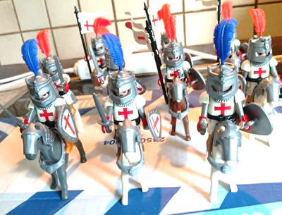 Playmobil 10 Figuren - Ritter Knight Kreuzritter Crusader zu Pferd Kavallerie