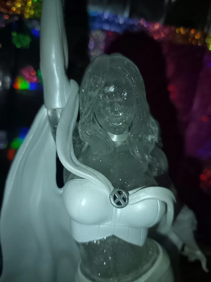 💎X-Men Emma Frost White Queen Gallery PVC 9" Diorama Estatua Diamond Select💎 Foto 2 de 4