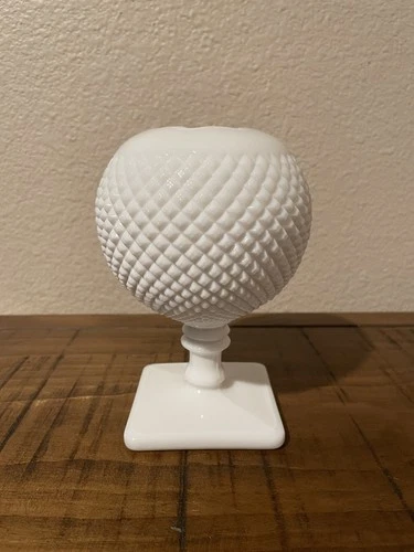 Vintage 1960’s Westmoreland Milk Glass Ivy Ball Vase *Stunning*