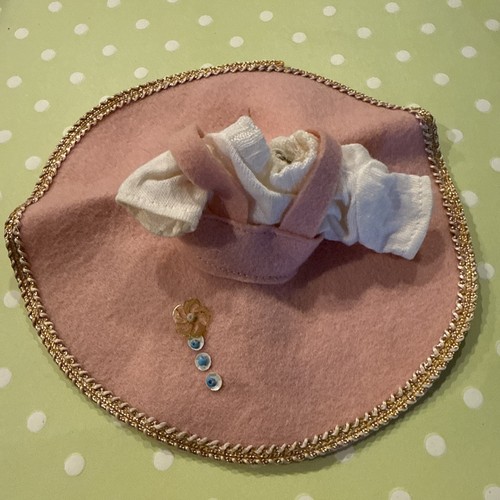 Vintage Mommy Or Craft Made Jumper And Blouse For Small Doll
