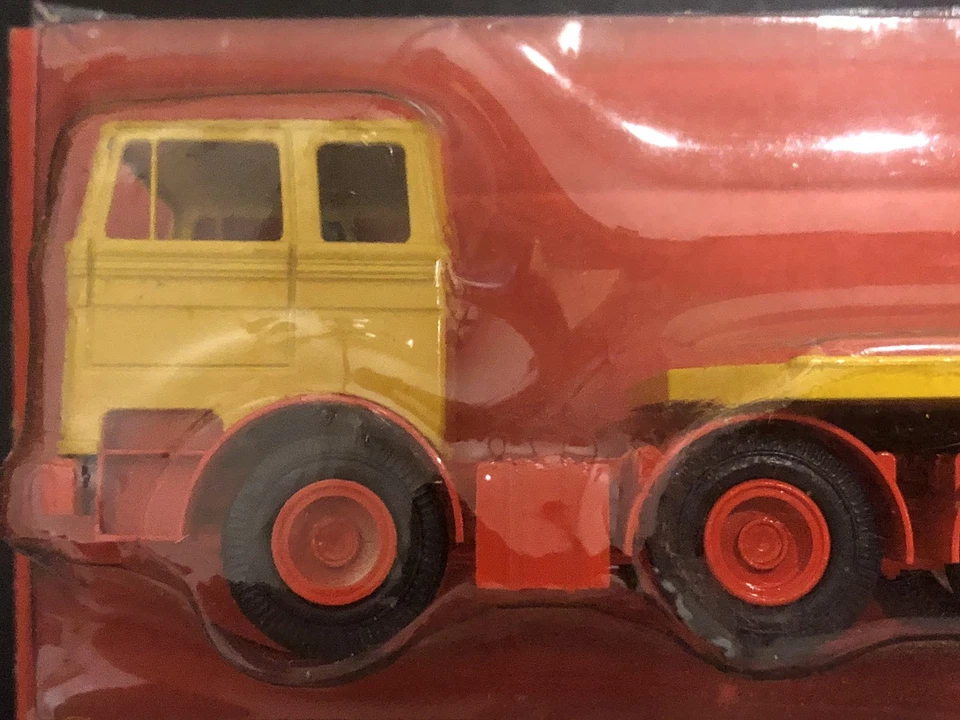 Gescha #3010 Mercedes Low Loader Semi Truck Trailer - 1:50- NOS - Sealed! - Image 3 of 4